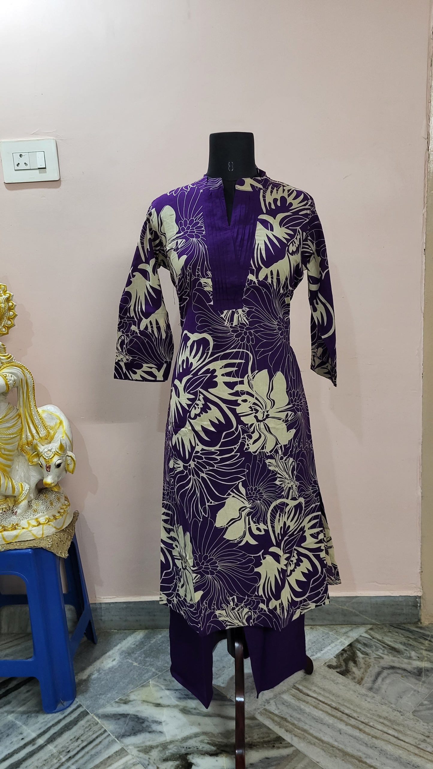 Purple Floral Printed Kurta with Solid Matching Pants
