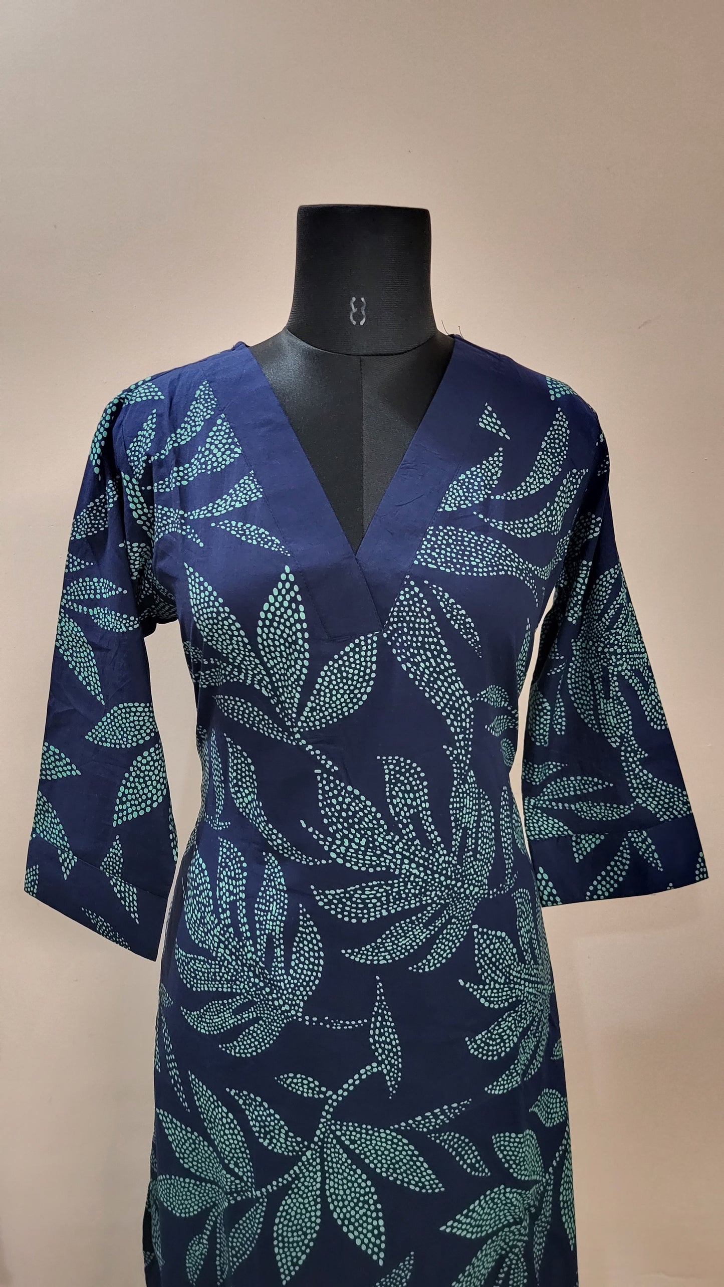 Navy Blue Leaf-Print Straight Kurta with V-Neckline & Matching Pants