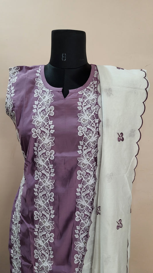 Lavender Embroidered Kurta Set with White Dupatta