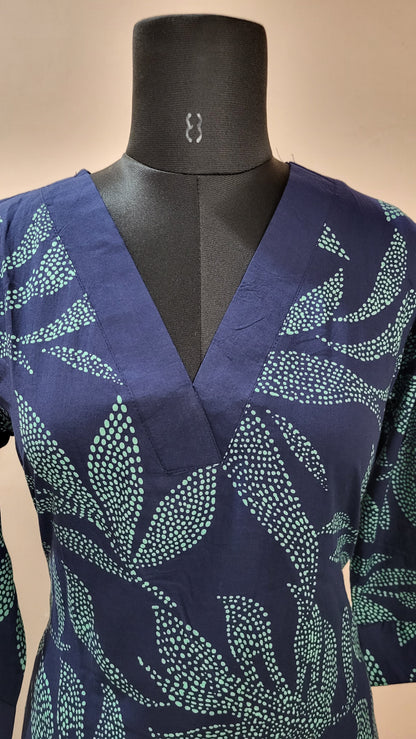 Navy Blue Leaf-Print Straight Kurta with V-Neckline & Matching Pants