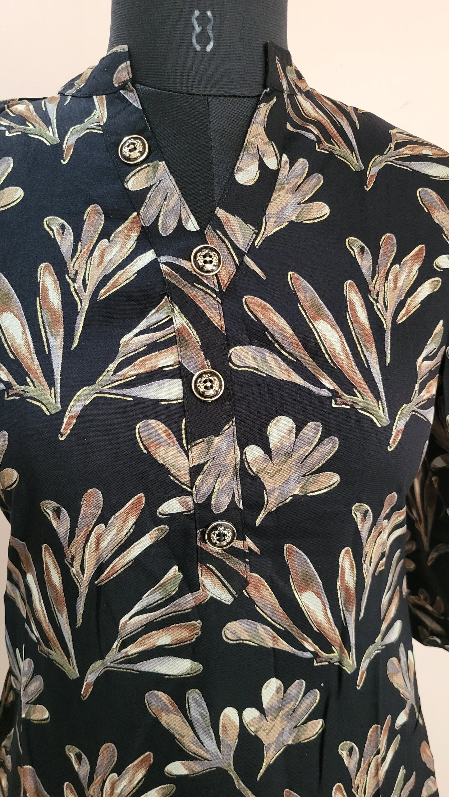 Black Leaf-Print Straight Kurta with Button-Down Neckline & Striped with pockets